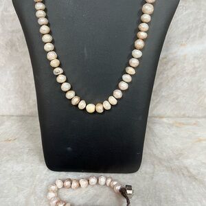 Elegant Pearl Necklace and Bracelet Set